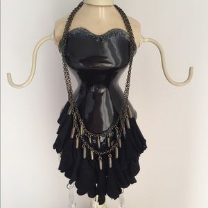 Frill necklace